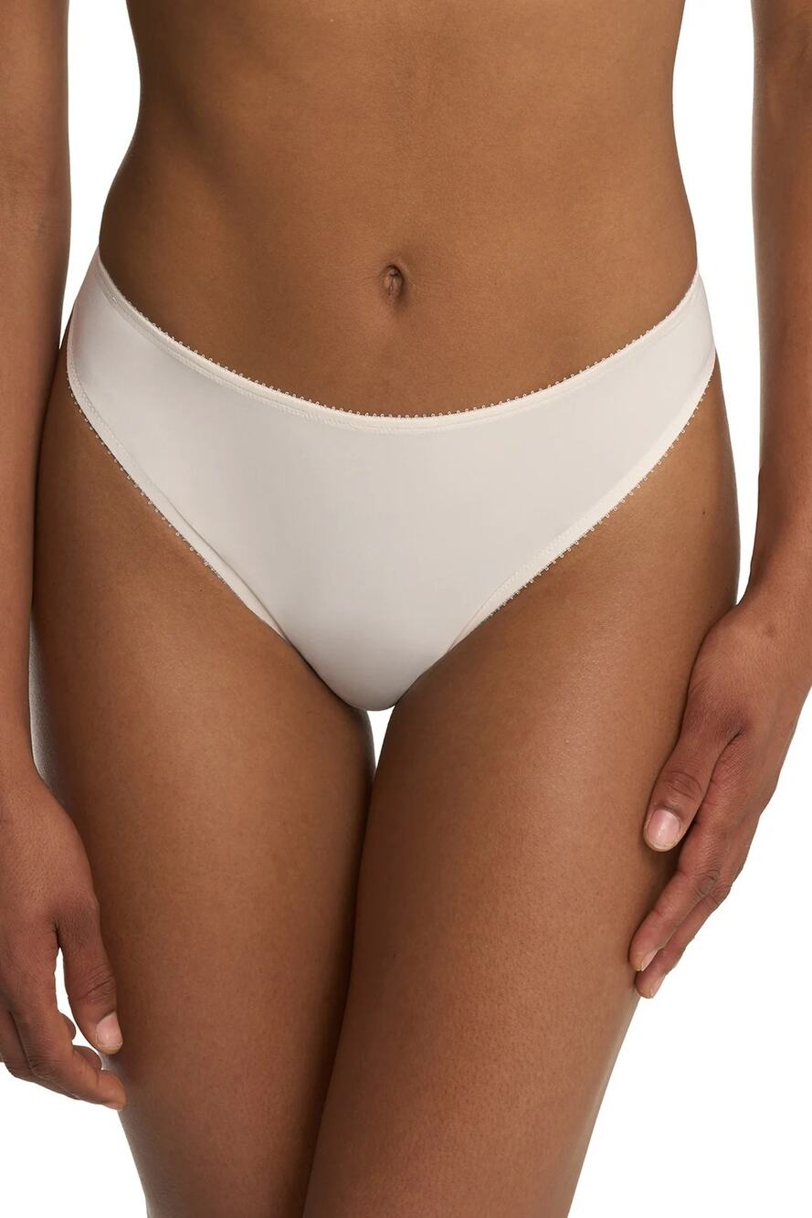 Natori Women's Medium Ivory Pesuasion Stretch Lace Thong Panty Luxury C15-13